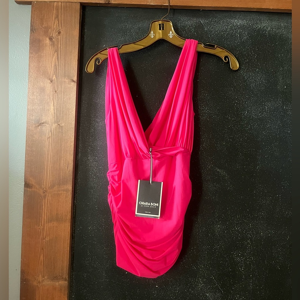 Chiara Boni Fuchsia Sleeveless Top size 6 NWT